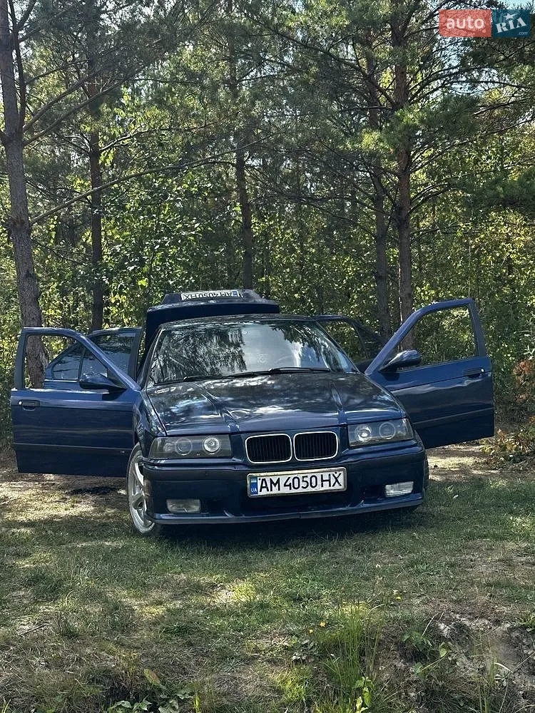 BMW 3 Series, 1993