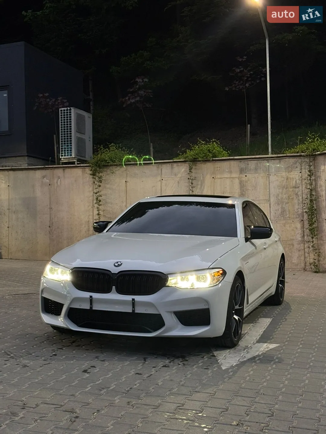 BMW 5 Series, 2019