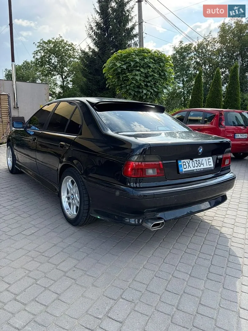 BMW 5 Series, 2001
