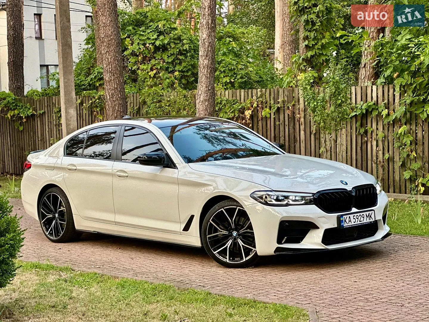 BMW 5 Series, 2022