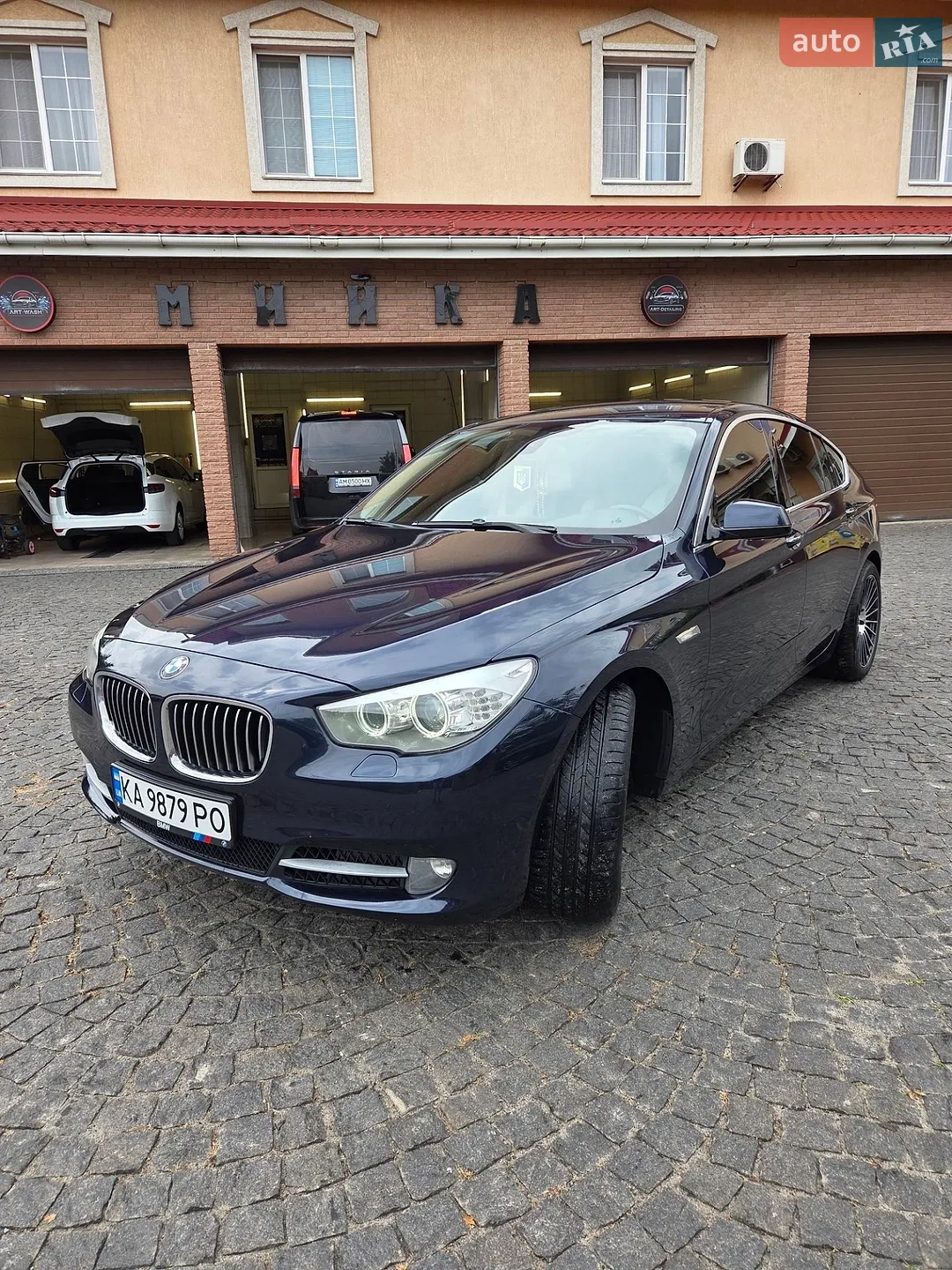BMW 5 Series, 2010