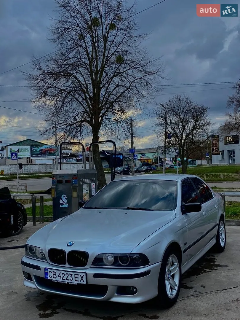 BMW 5 Series, 2001