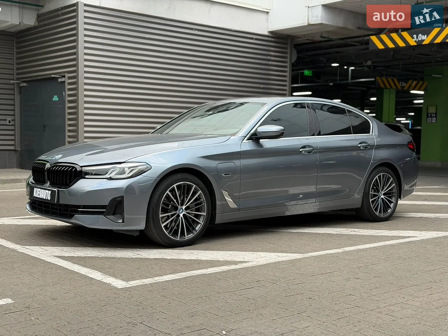 BMW 5 Series, 2022