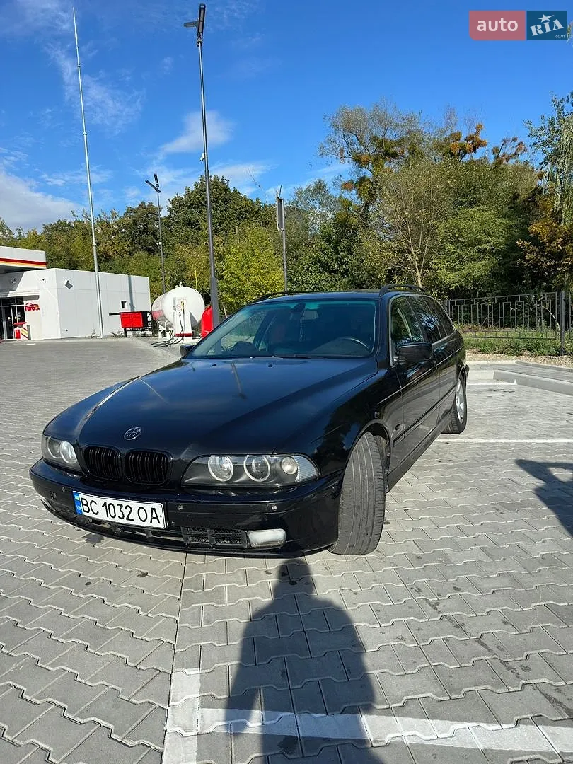 BMW 5 Series, 2001