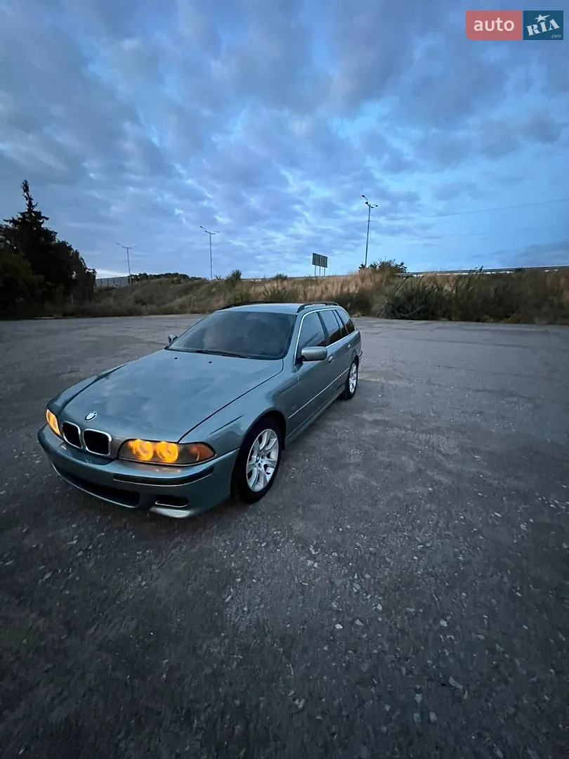 BMW 5 Series, 2002