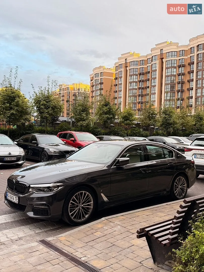 BMW 5 Series, 2019