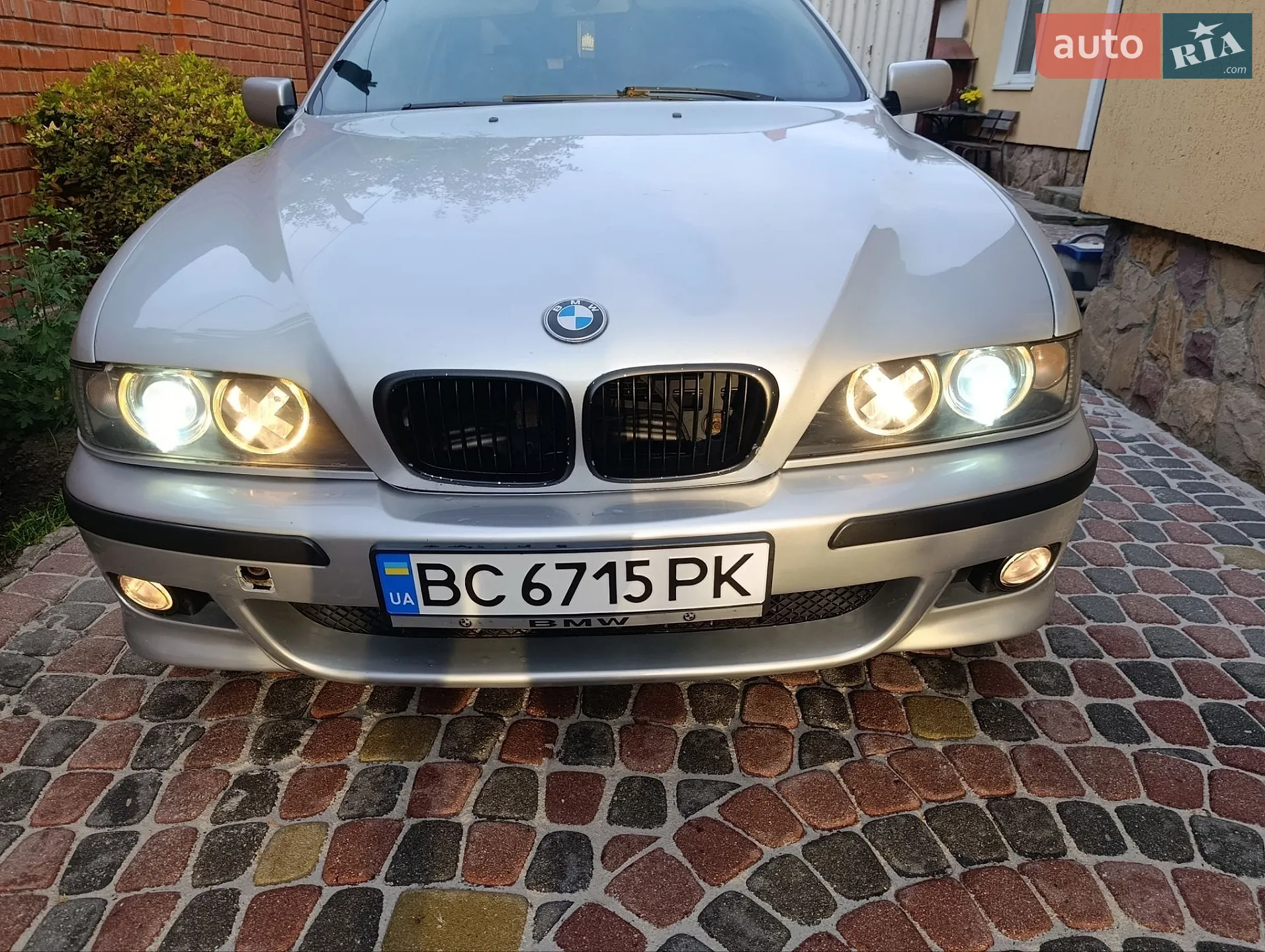 BMW 5 Series, 2001