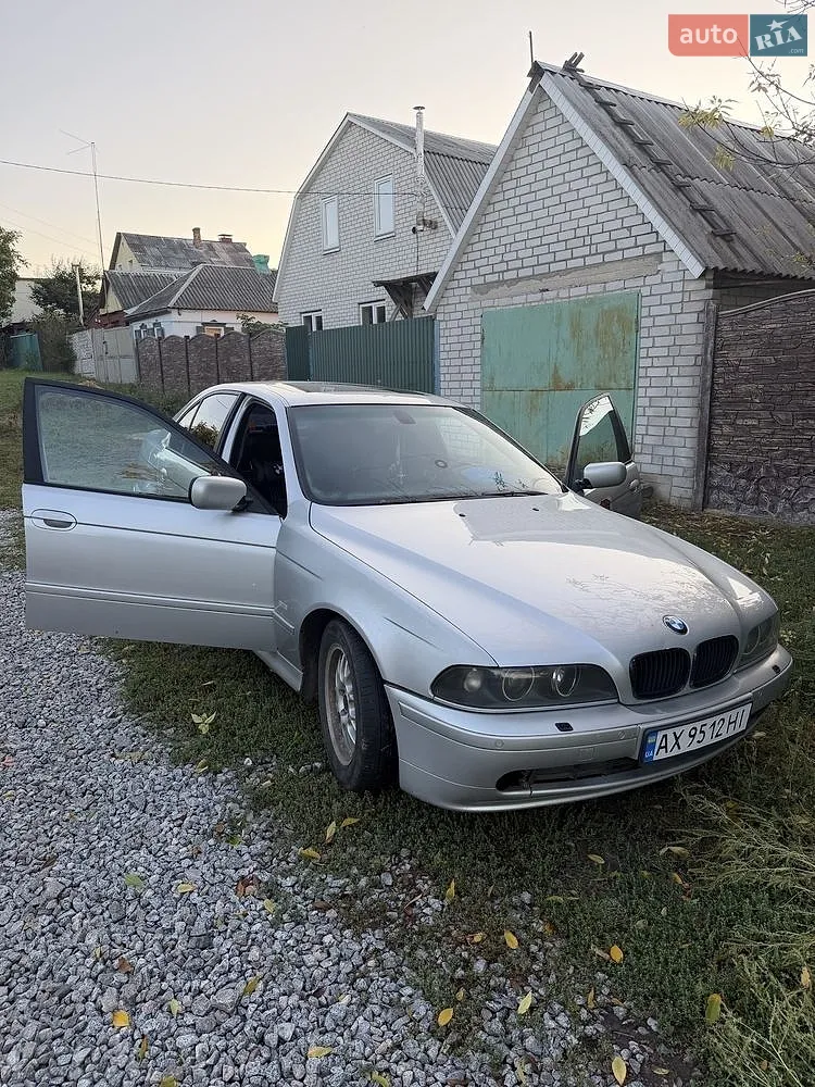 BMW 5 Series, 2001