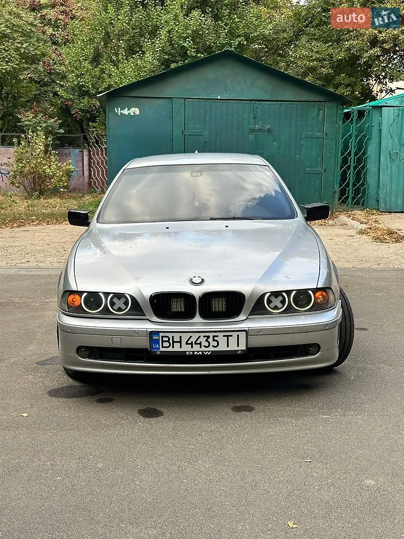 BMW 5 Series, 2002