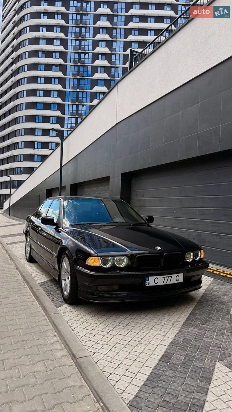 BMW 7 Series, 2000