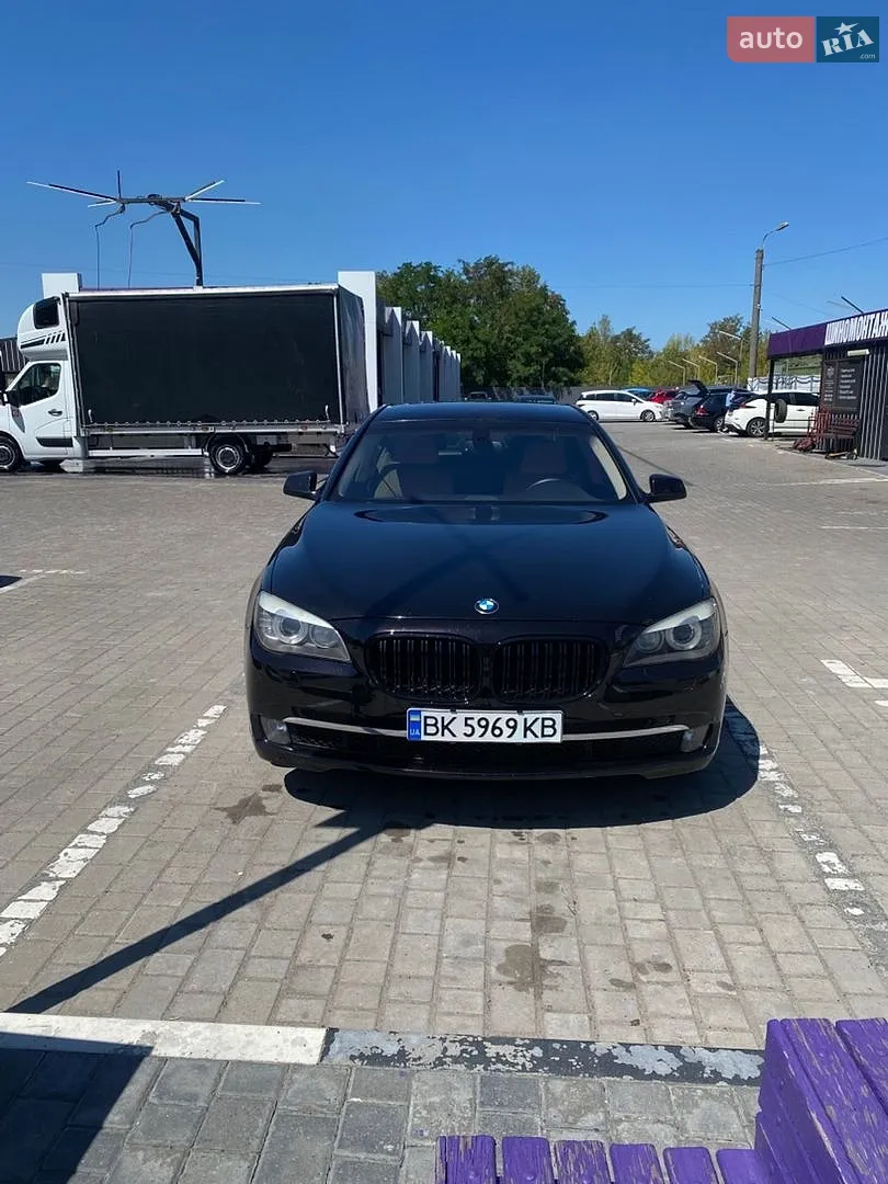 BMW 7 Series, 2011