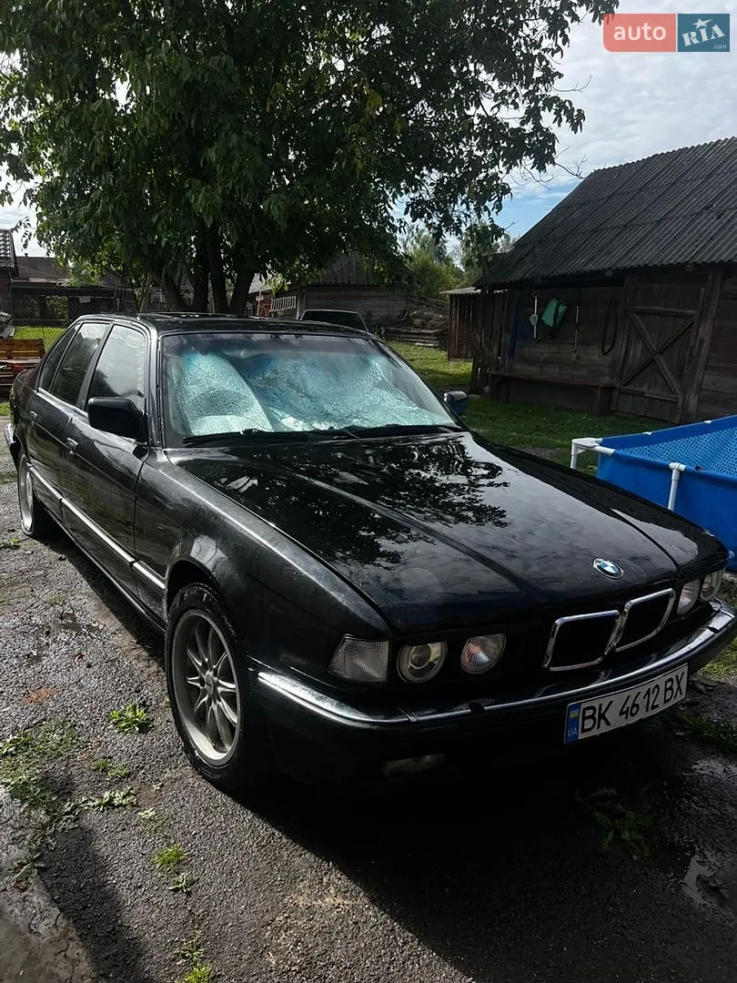 BMW 7 Series, 1990