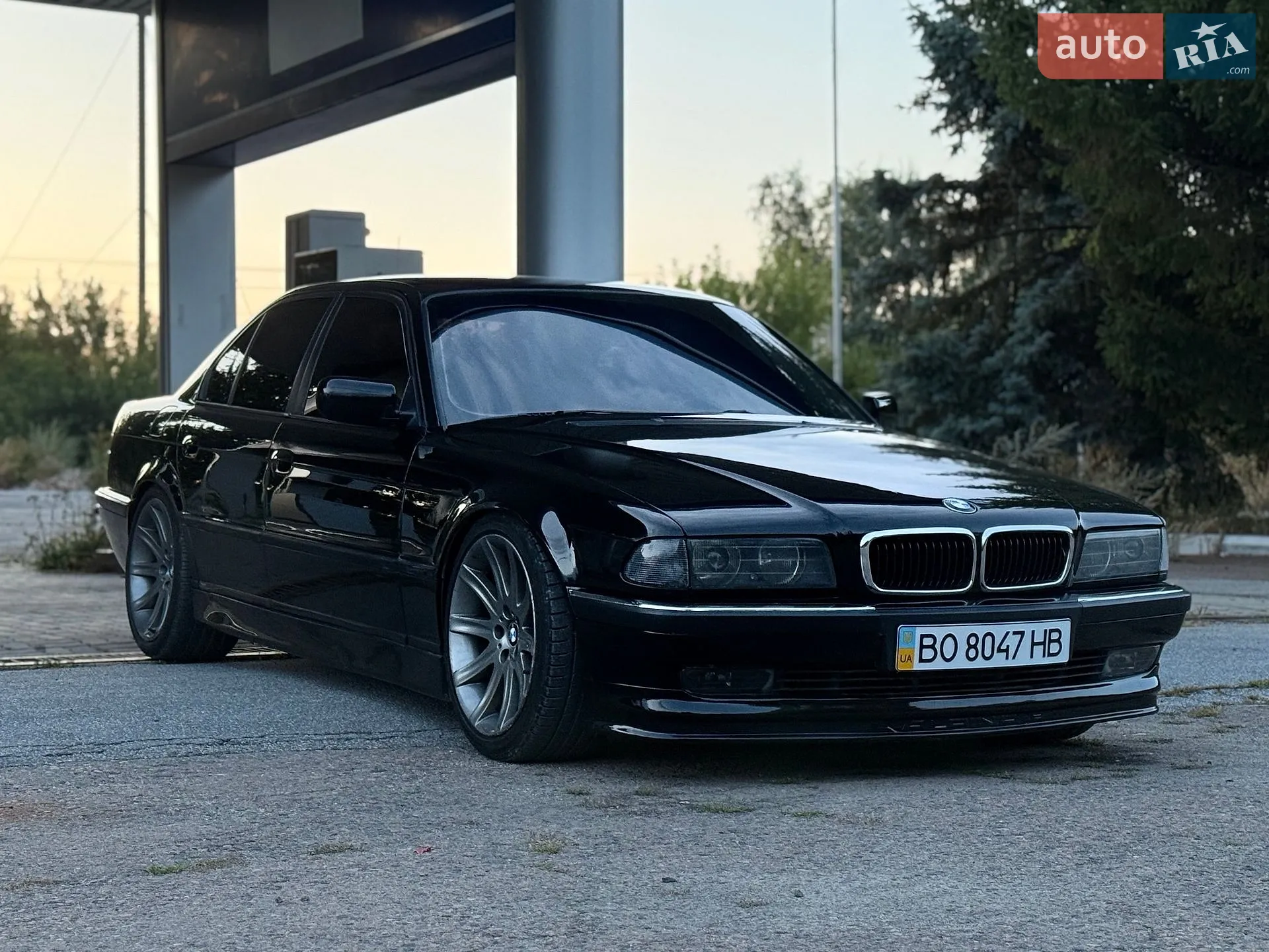 BMW 7 Series, 1998