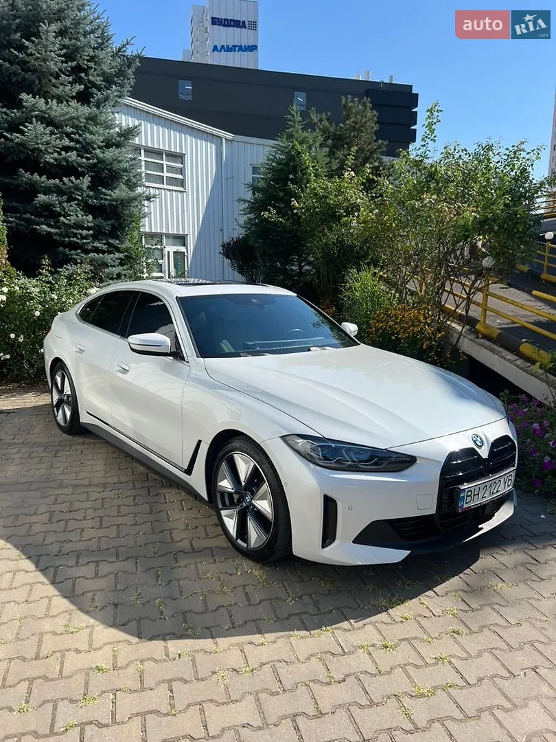 BMW i4, 2022