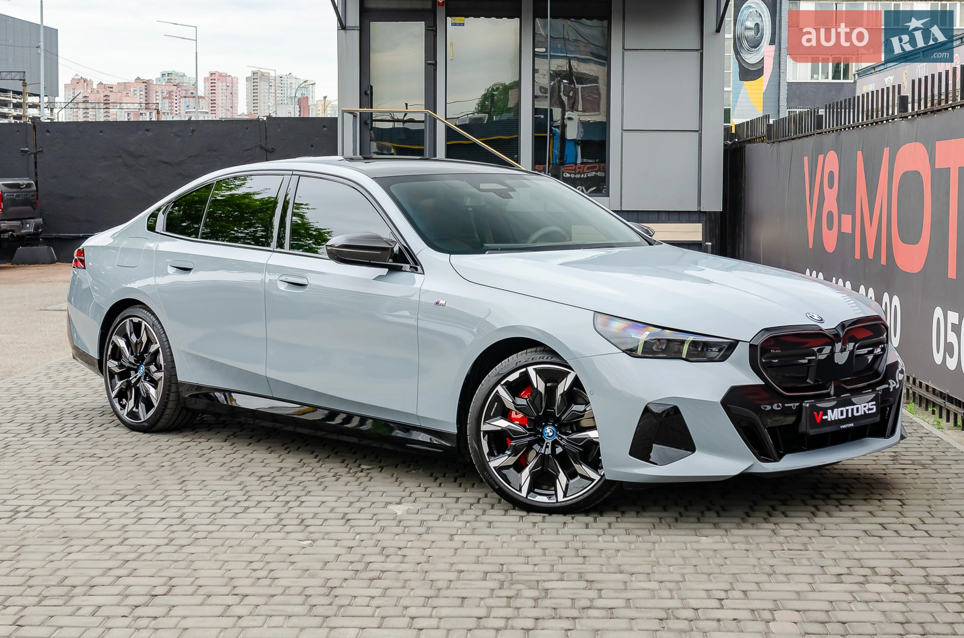 BMW i5, 2024