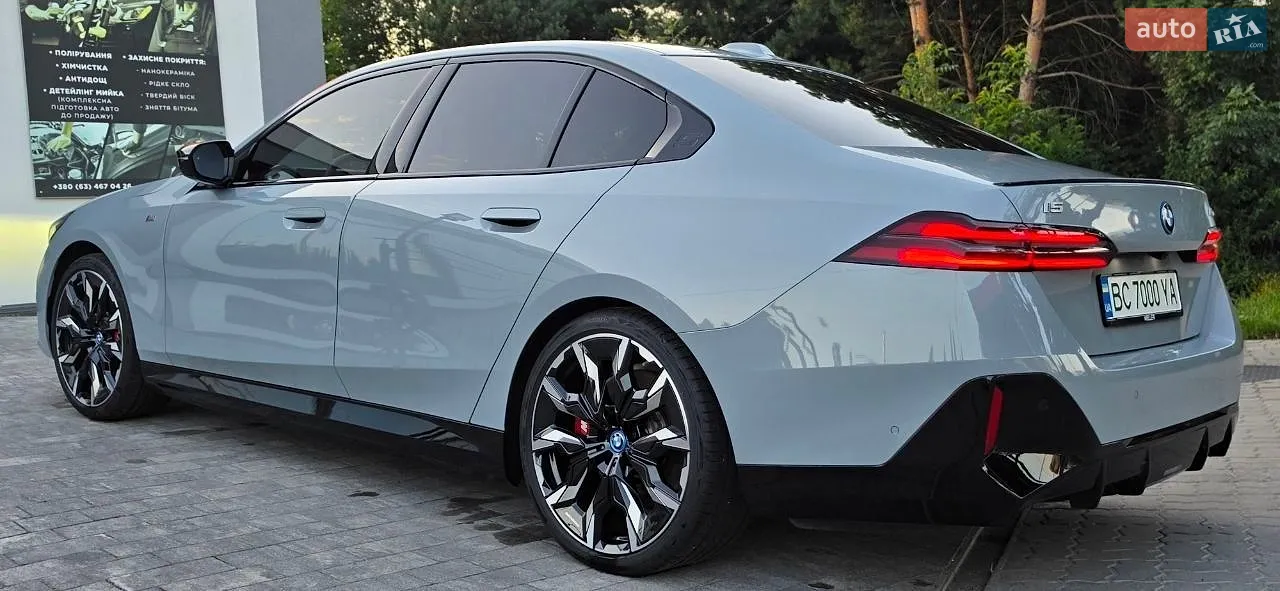 BMW i5, 2024