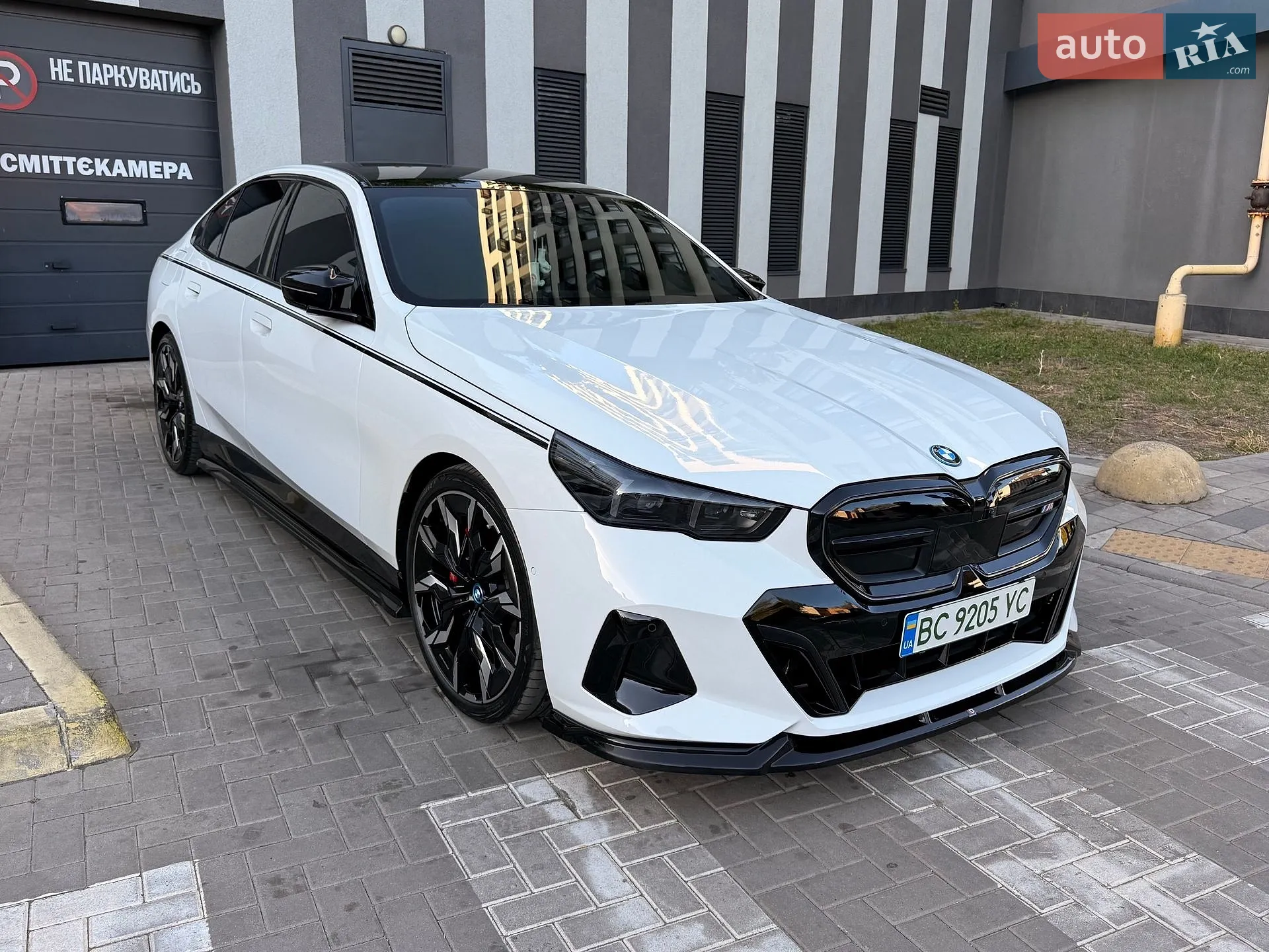 BMW i5, 2024
