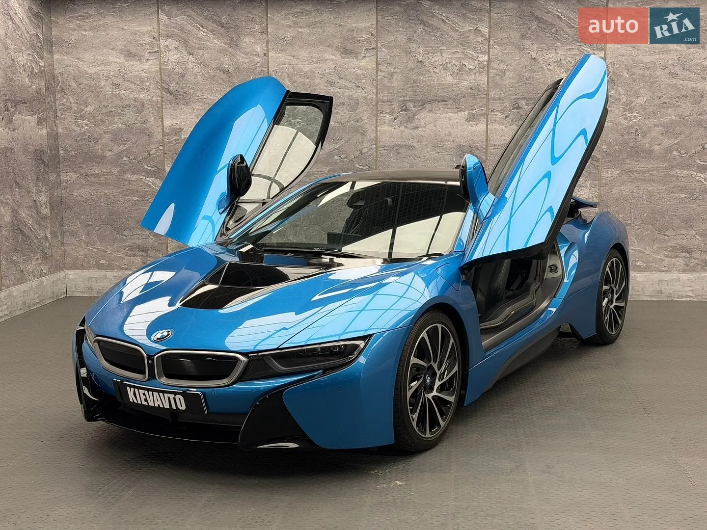 BMW i8, 2016