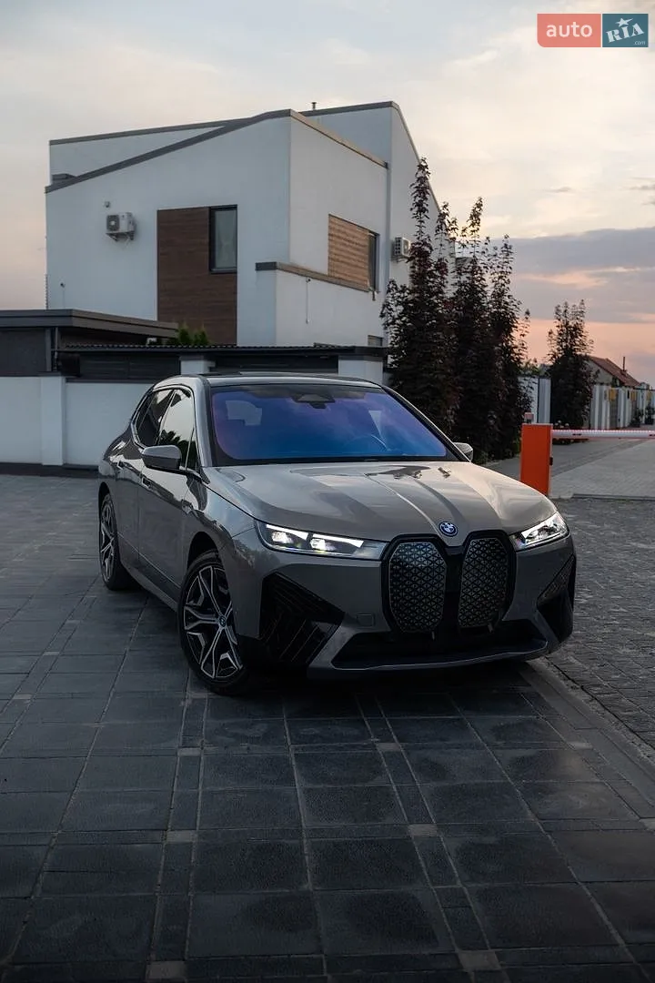 BMW iX, 2023