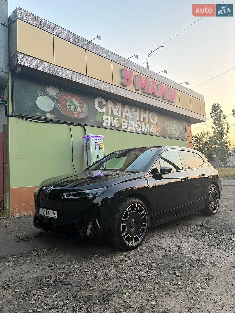 BMW iX, 2022