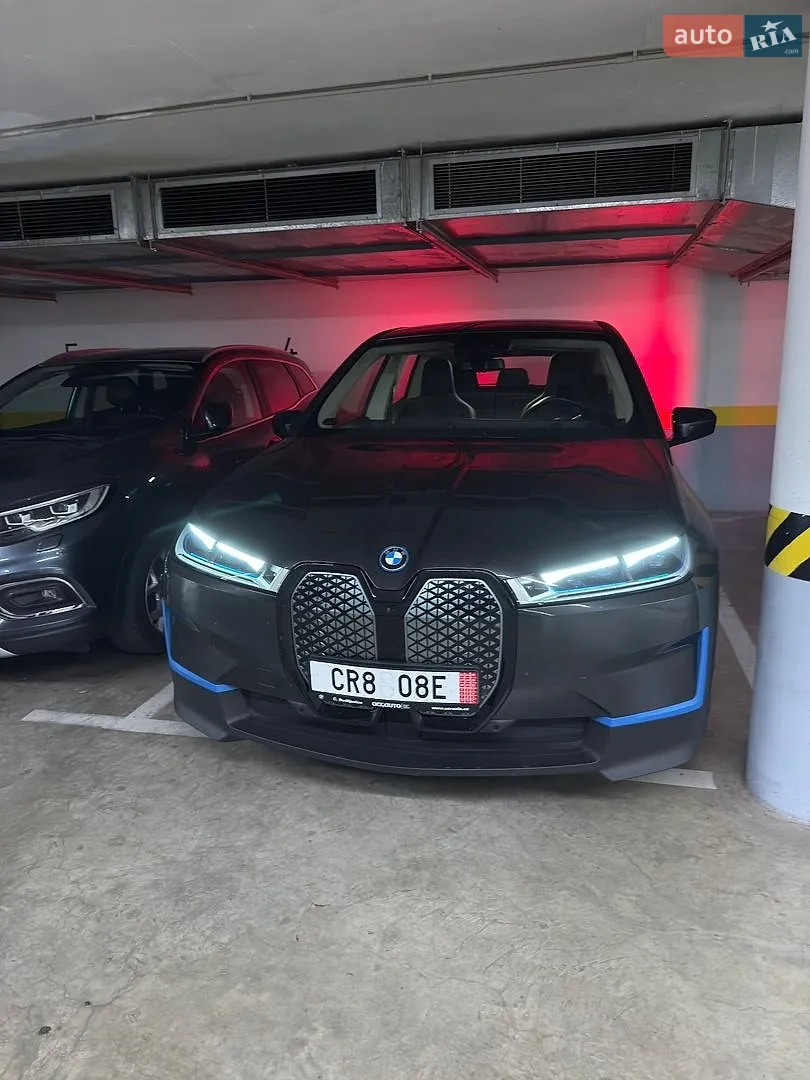 BMW iX, 2022