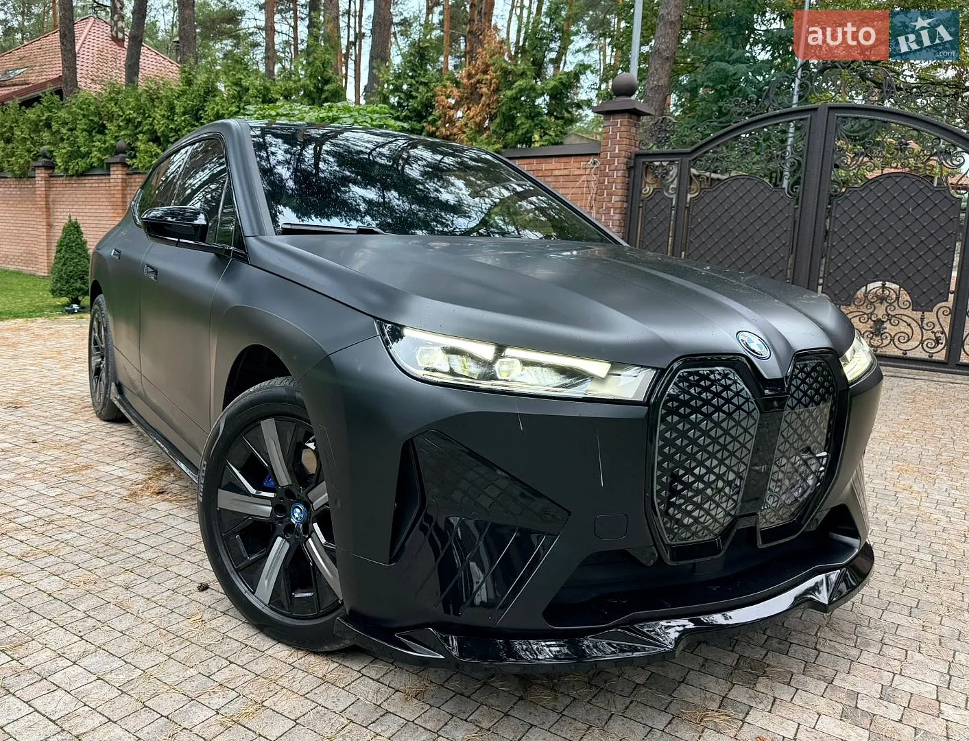 BMW iX, 2021