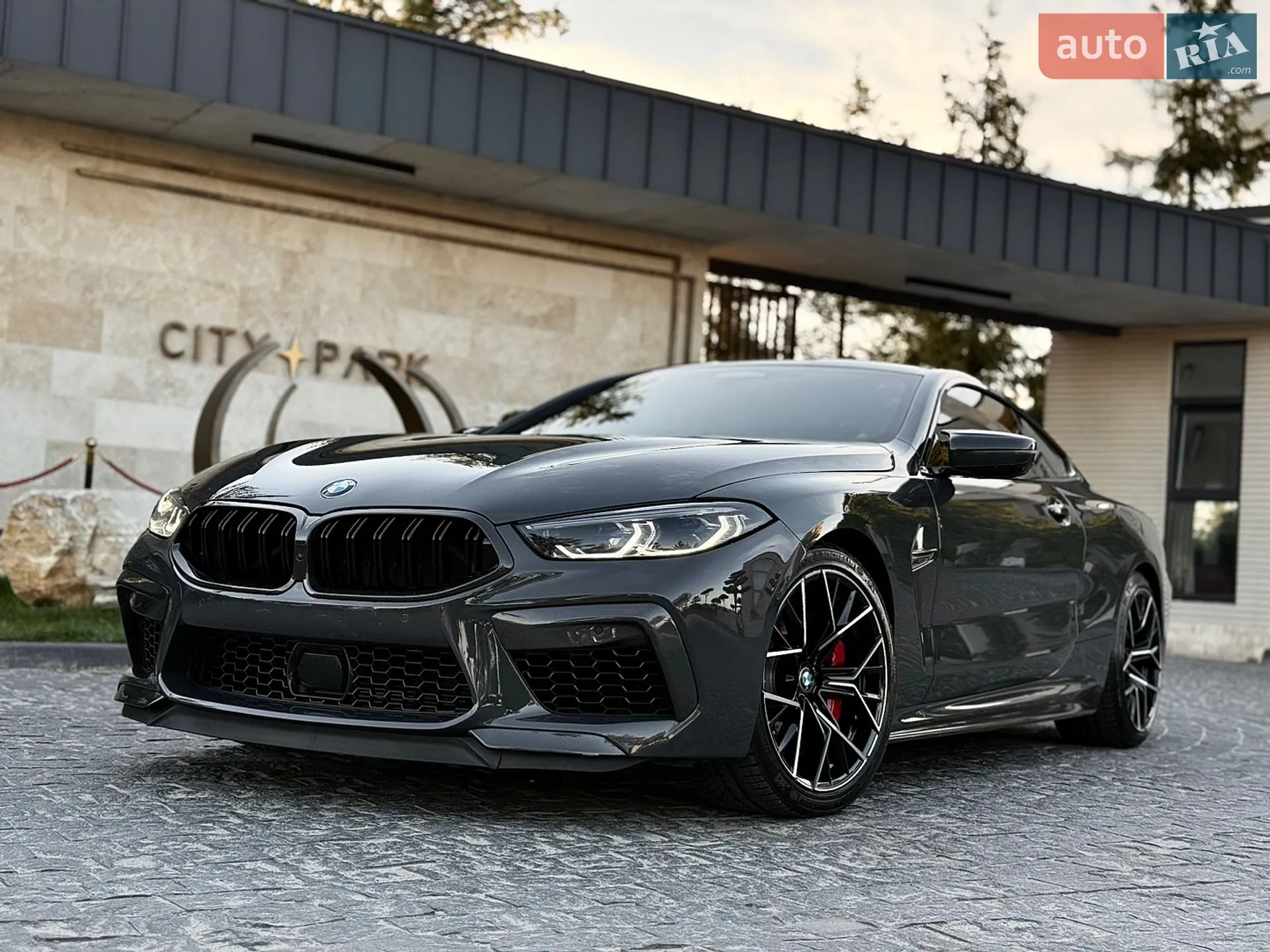 BMW M8, 2023