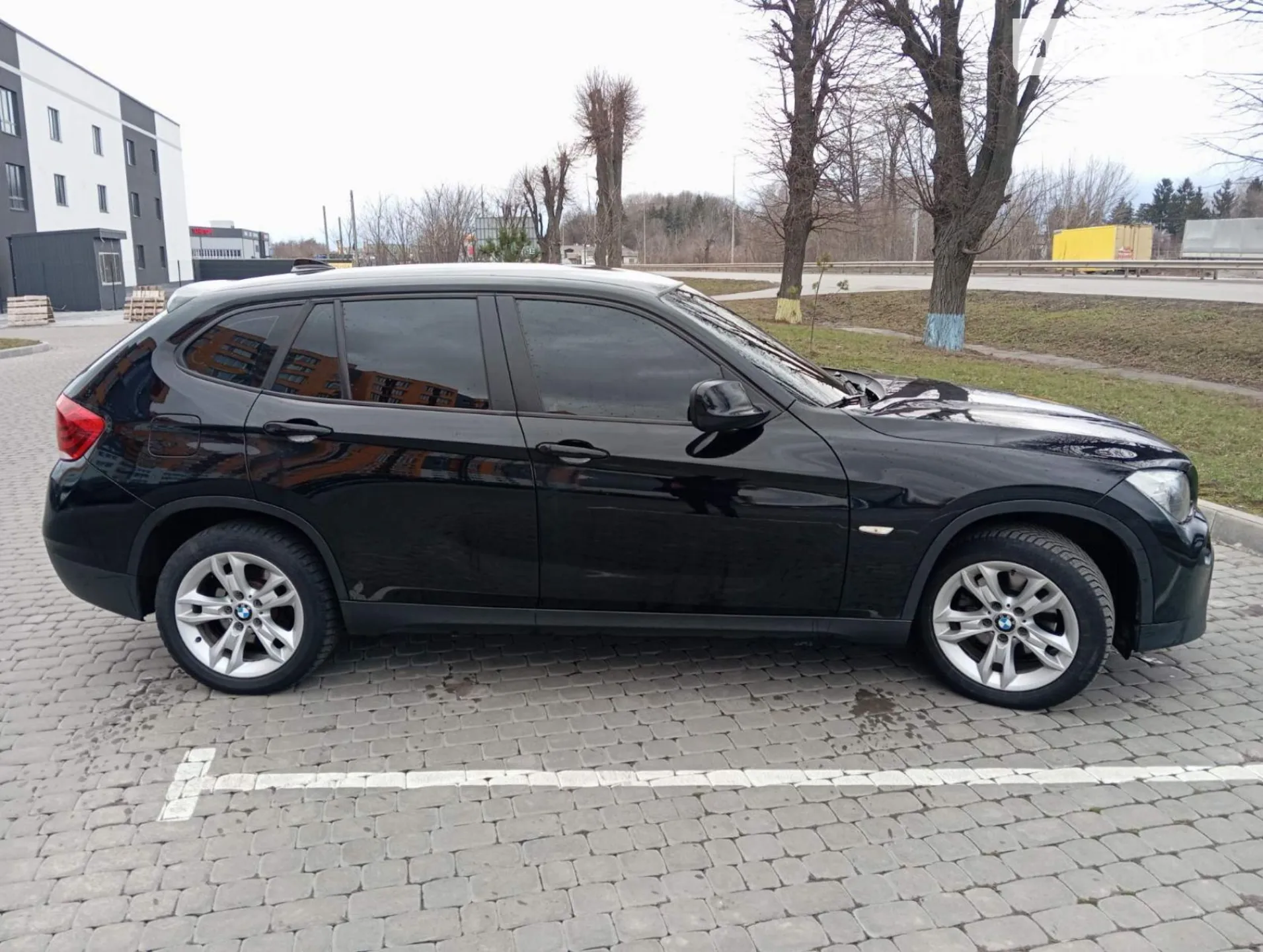 BMW X1, 2011