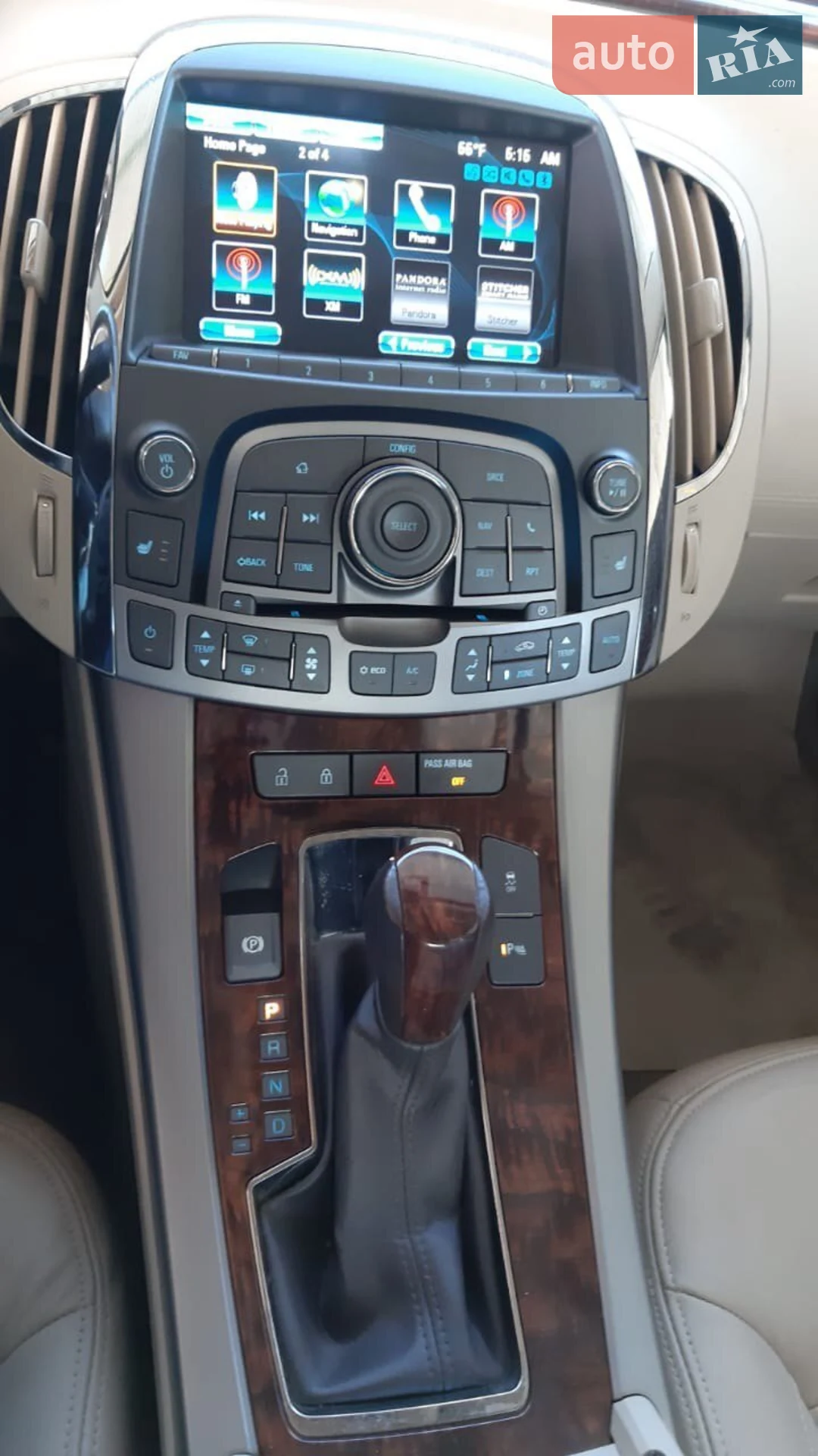 Buick LaCrosse, 2012