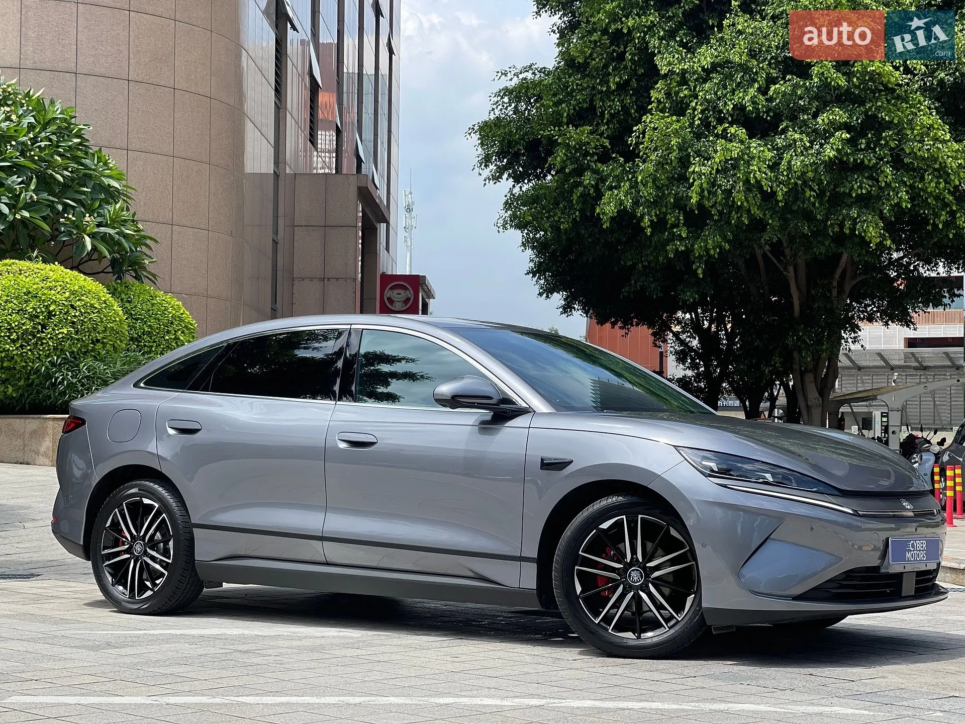 BYD Qin L, 2025