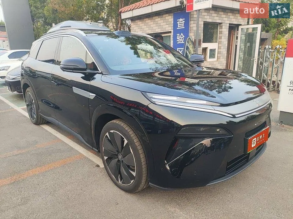 BYD Tang L, 2025