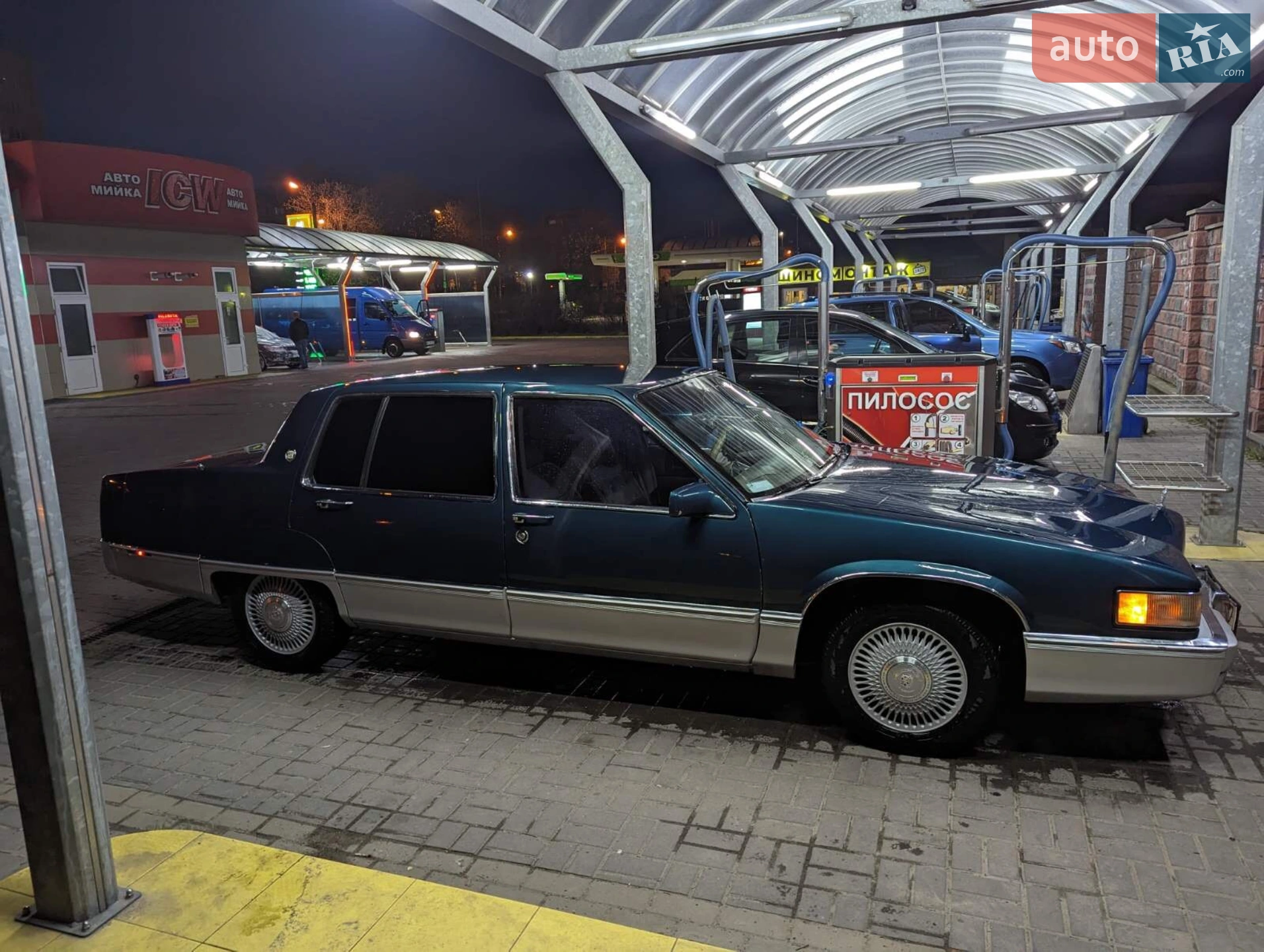 Cadillac Fleetwood, 1990