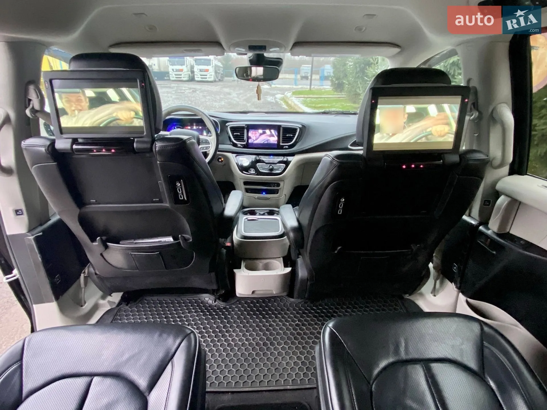 Chrysler Pacifica, 2018