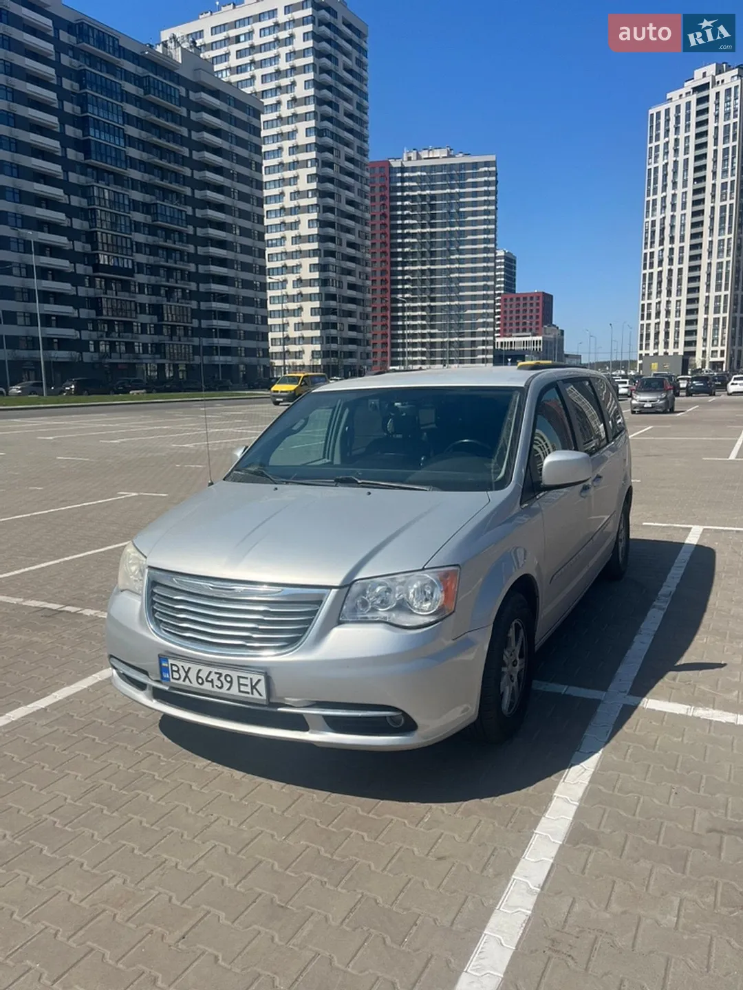 Chrysler Town & Country, 2012
