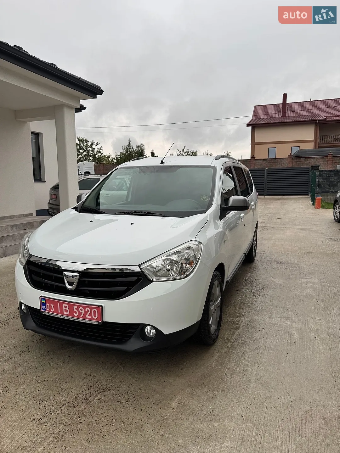 Dacia Lodgy, 2015