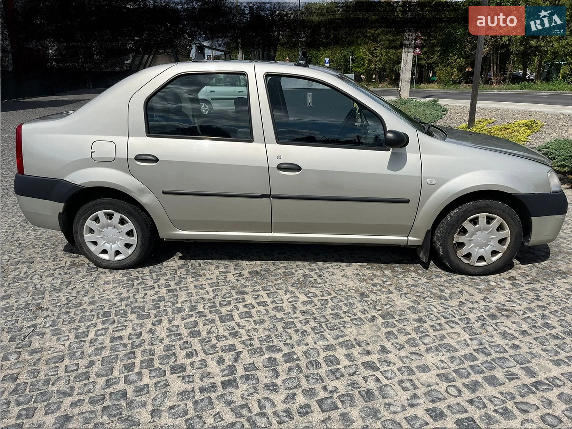 Dacia Logan, 2005