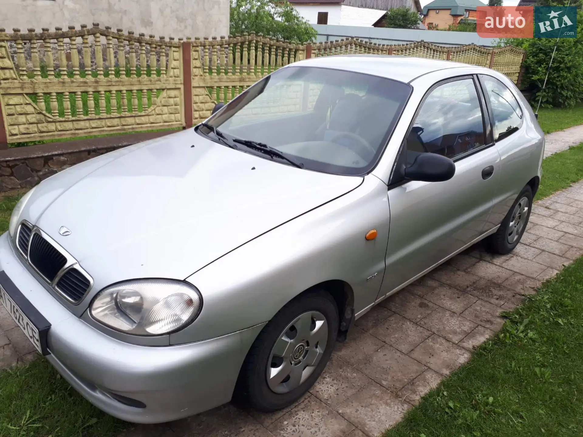 Daewoo Lanos, 1998