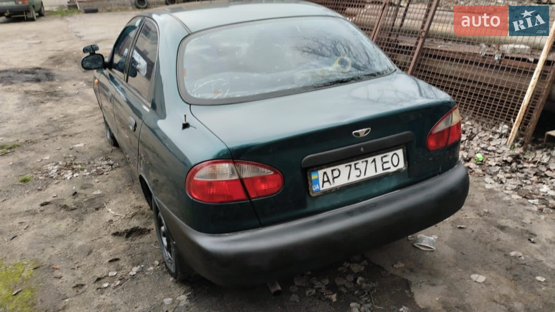 Daewoo Lanos, 1998