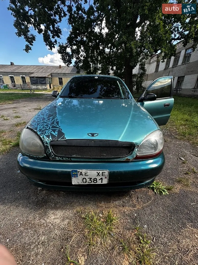 Daewoo Lanos, 1998