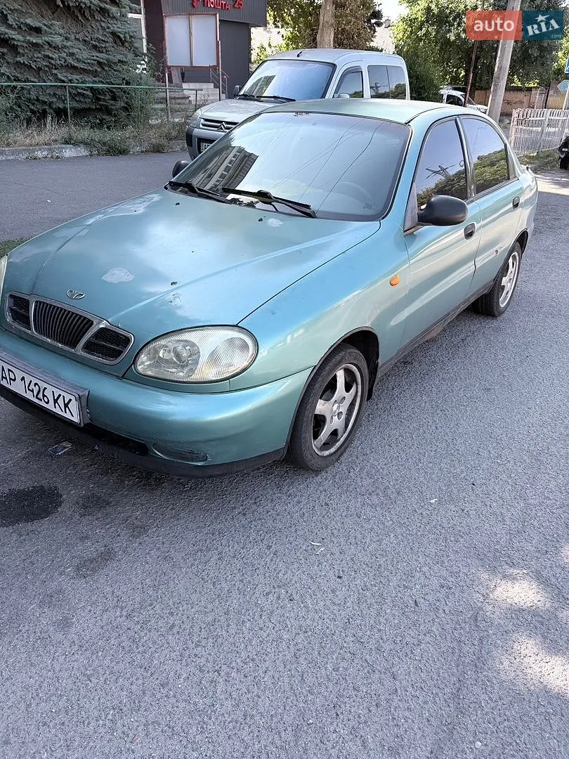 Daewoo Lanos, 1998