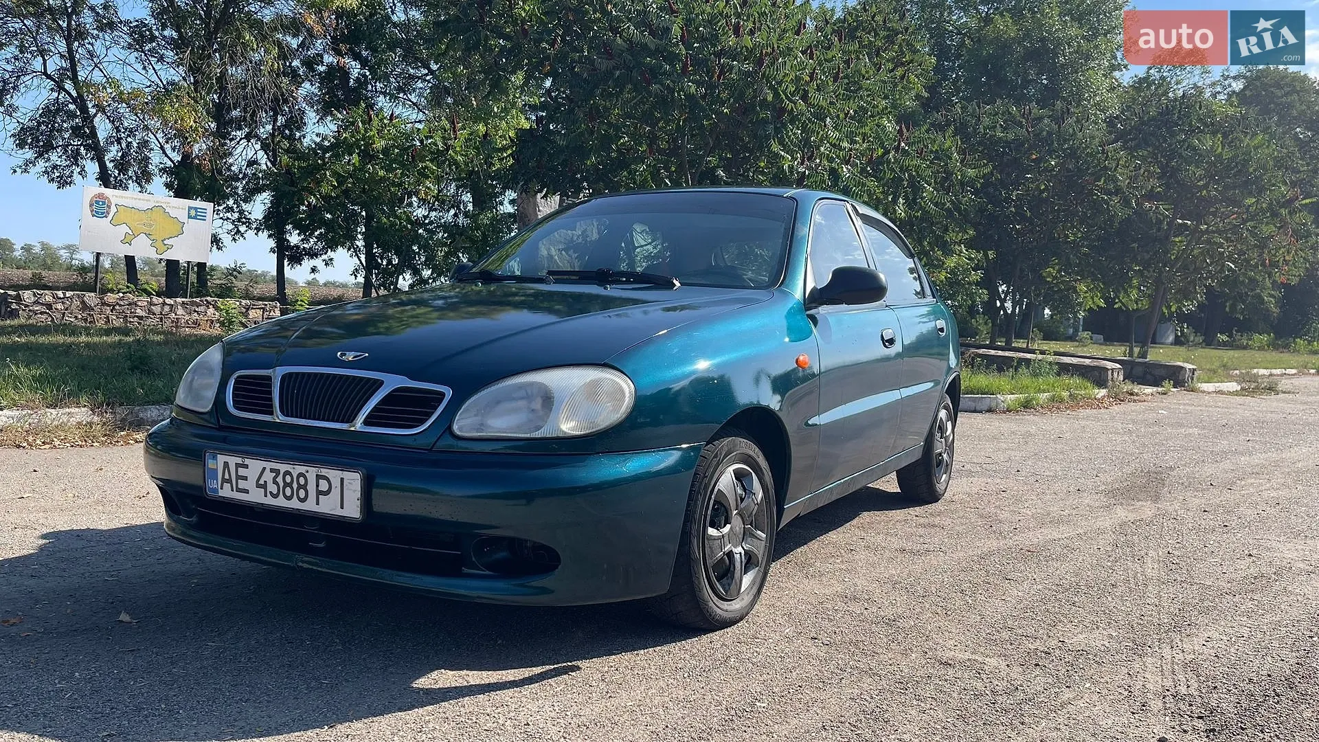 Daewoo Lanos, 1998