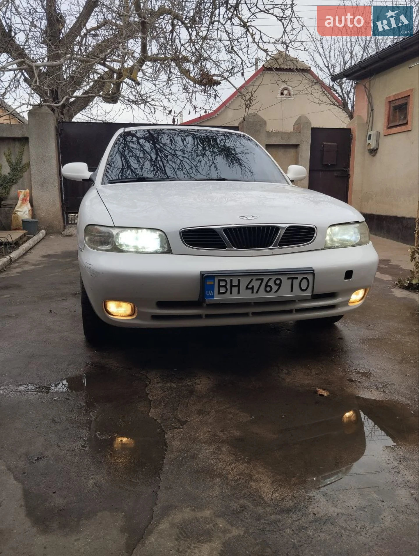 Daewoo Nubira, 1998