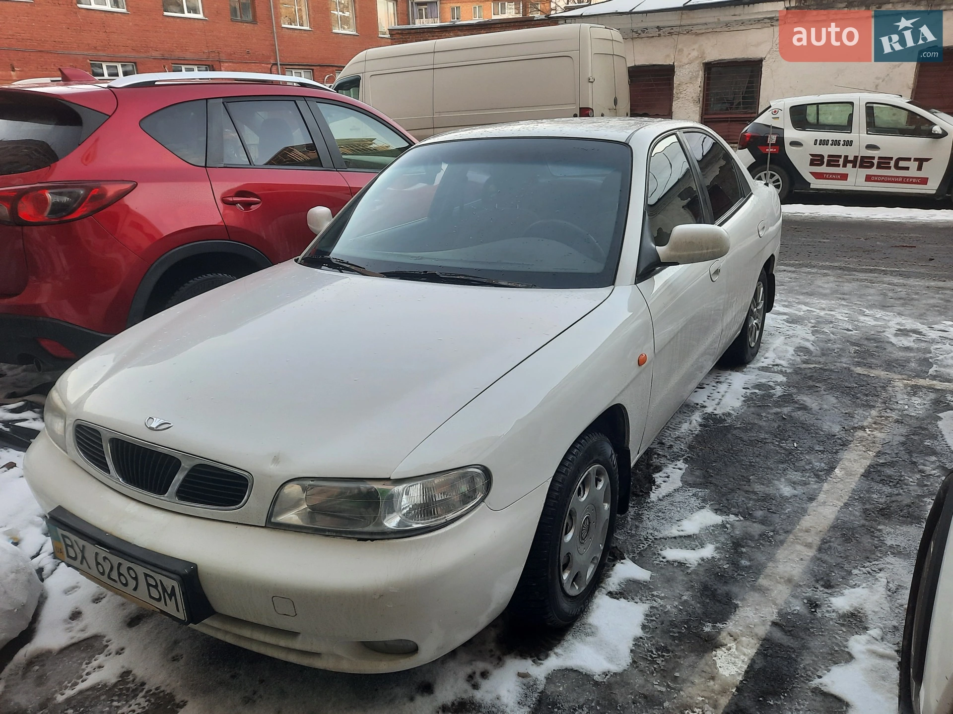 Daewoo Nubira, 1998