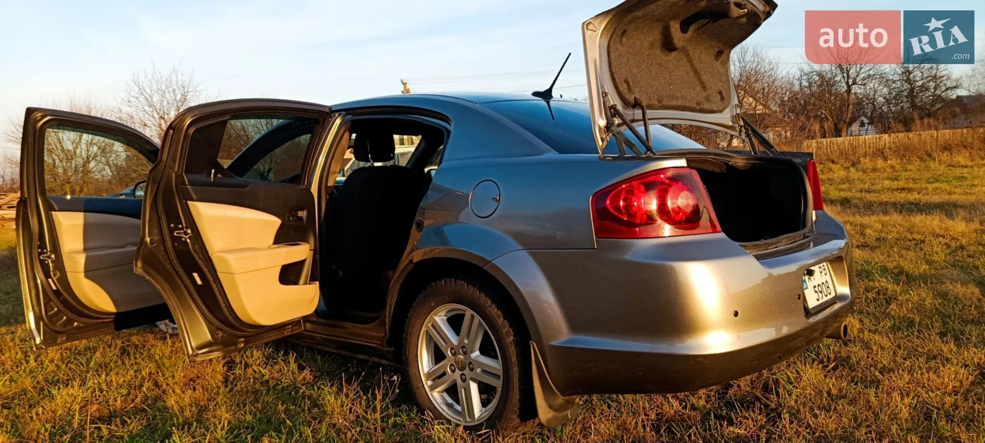 Dodge Avenger, 2013