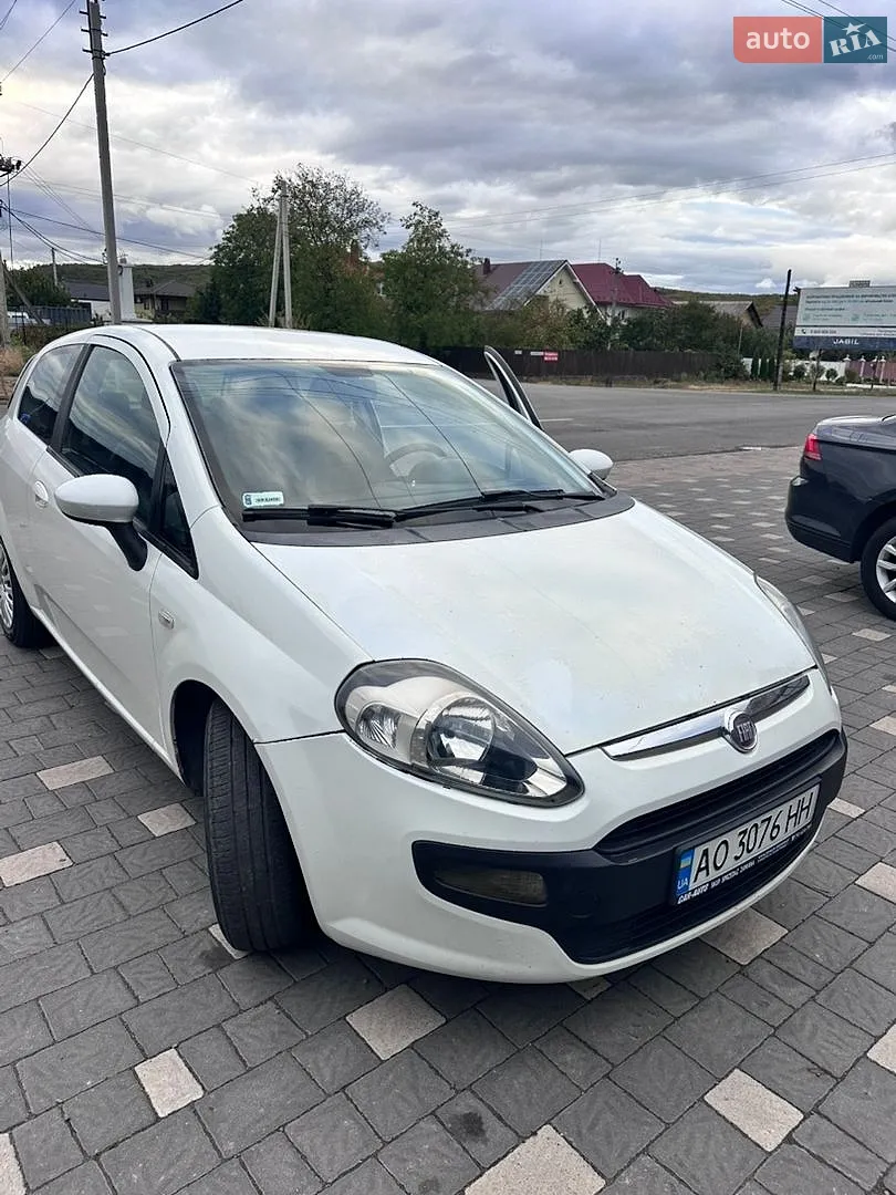 Fiat Punto, 2011