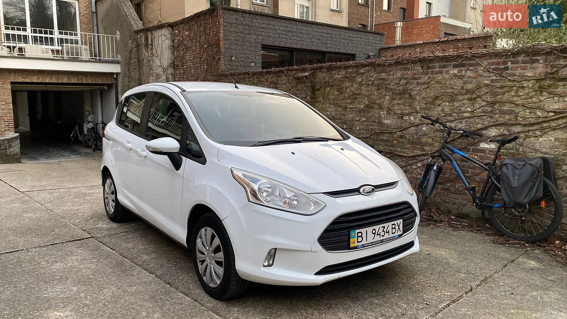 Ford B-Max, 2013
