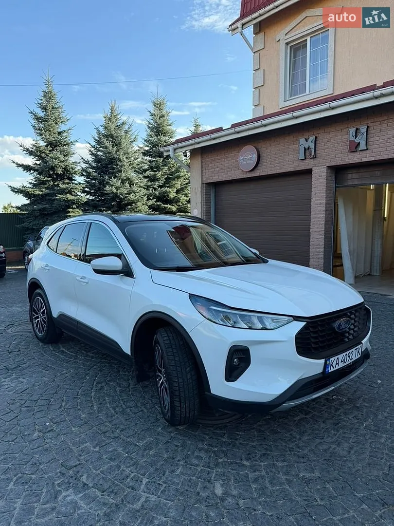 Ford Escape, 2024