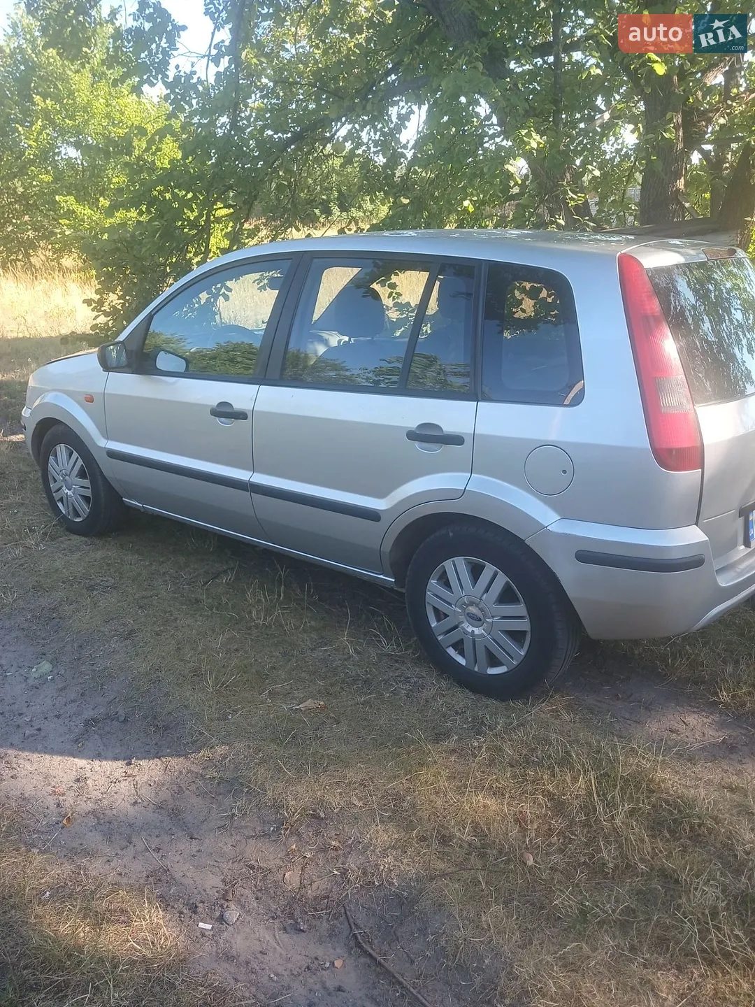 Ford Fusion, 2002