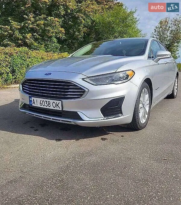 Ford Fusion, 2019