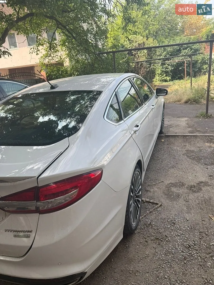 Ford Fusion, 2016